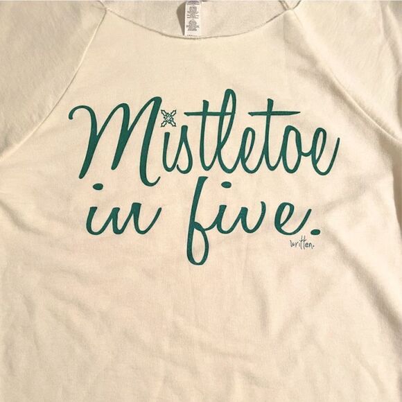 WOMEN’S Small Christmas Sweatshirt “Mistletoe In Five” Lightweight Raw Hem NWOT - Picture 4 of 8